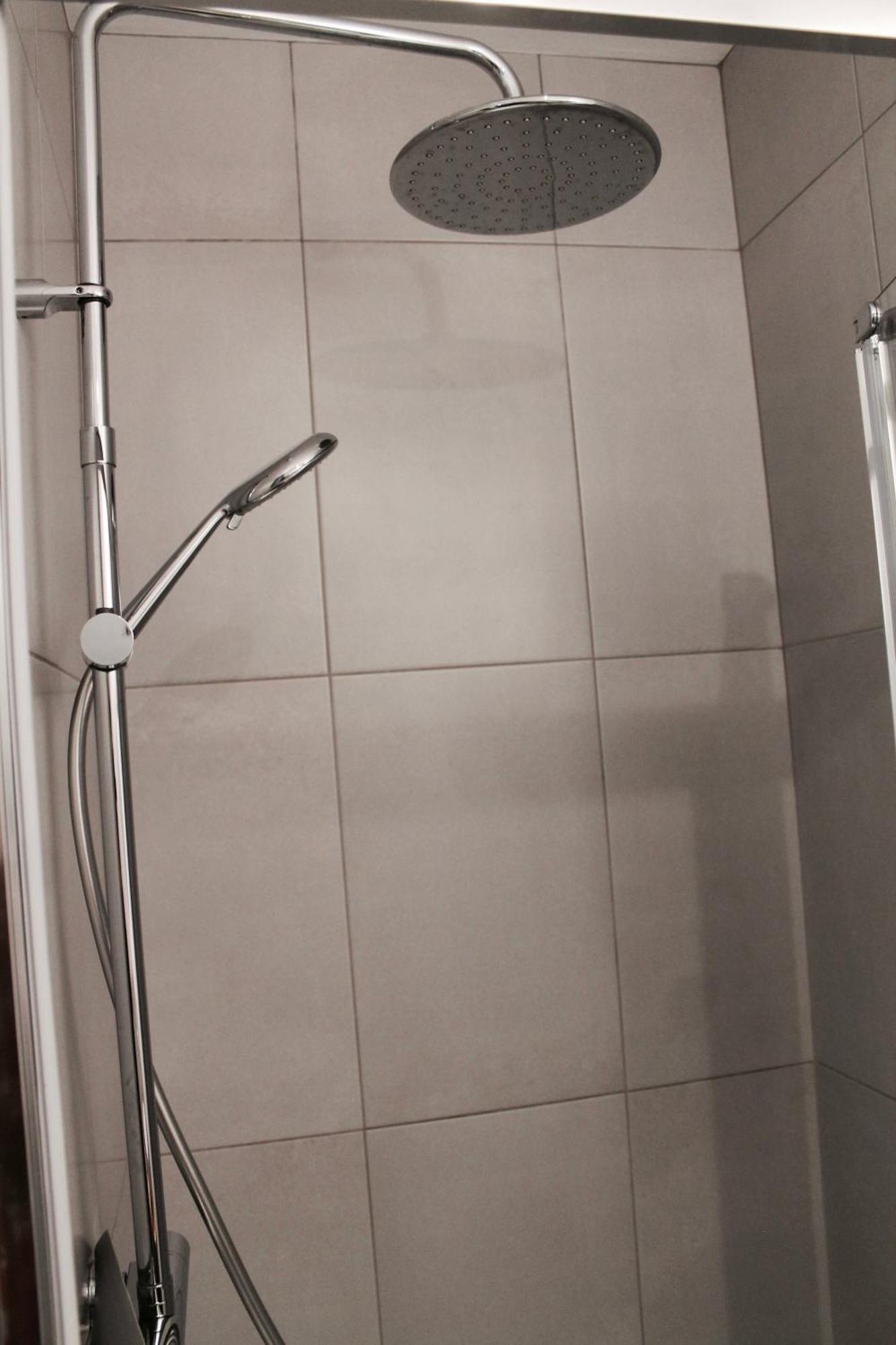 Appartamento Duplex Acces Jacuzzi Illimite Z Villedieu-les-Poëles Esterno foto